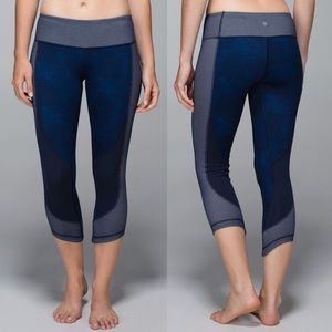 Lululemon Sz 2 Inkwell Wunder Under Crop Sashiko